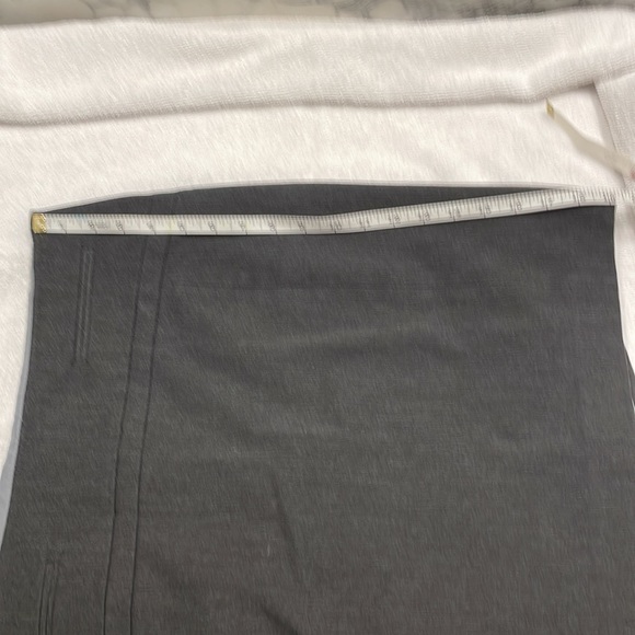 Express skirt size 10 gently used gray - Picture 10 of 11